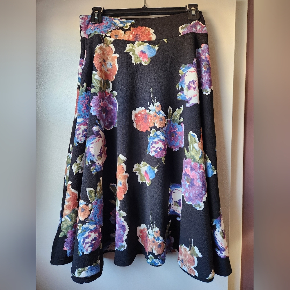 Agnes and Dora A-line knee length floral skirt